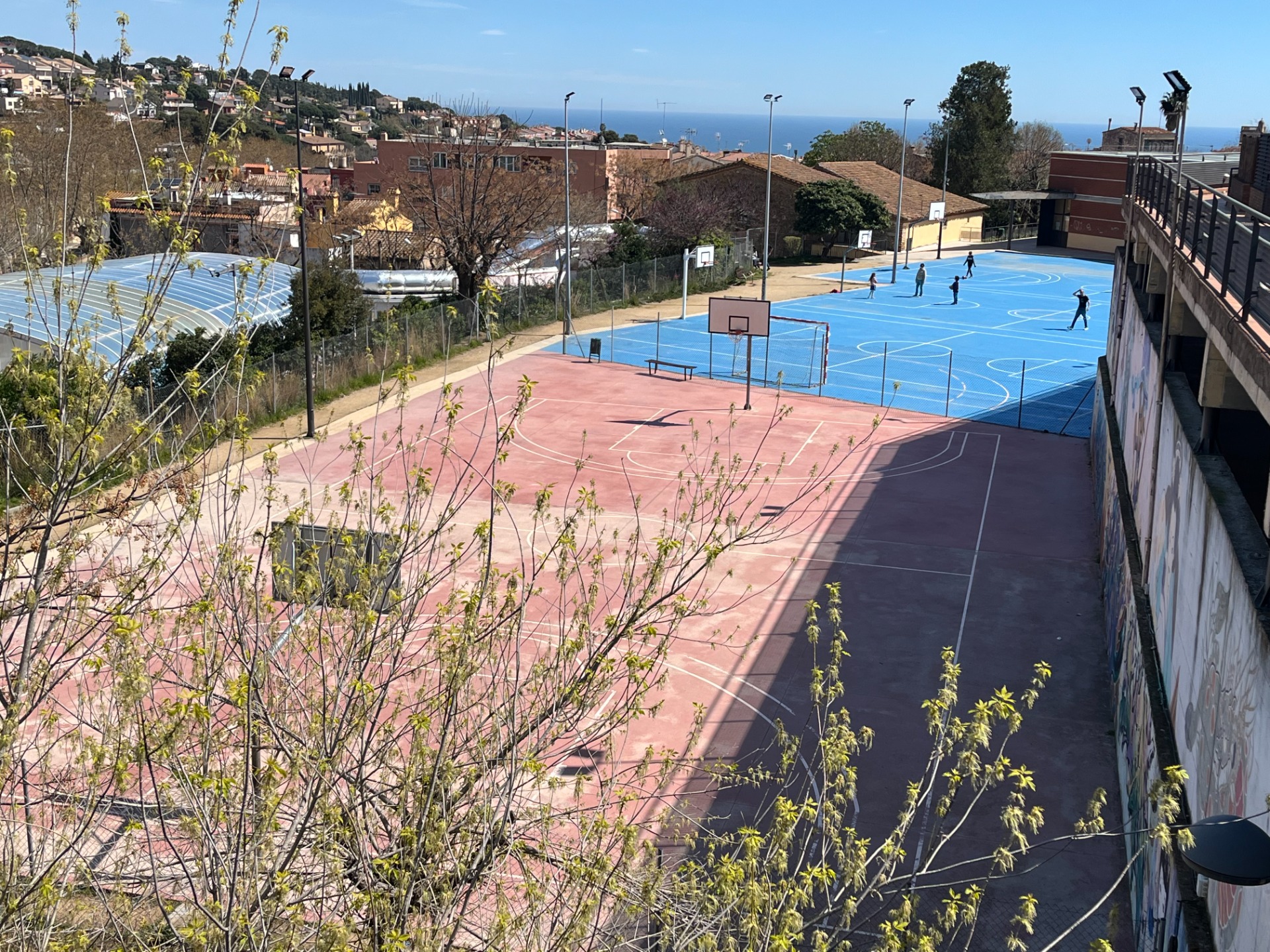 Reparació i adecuació de les piestes exteriors de Can Banús