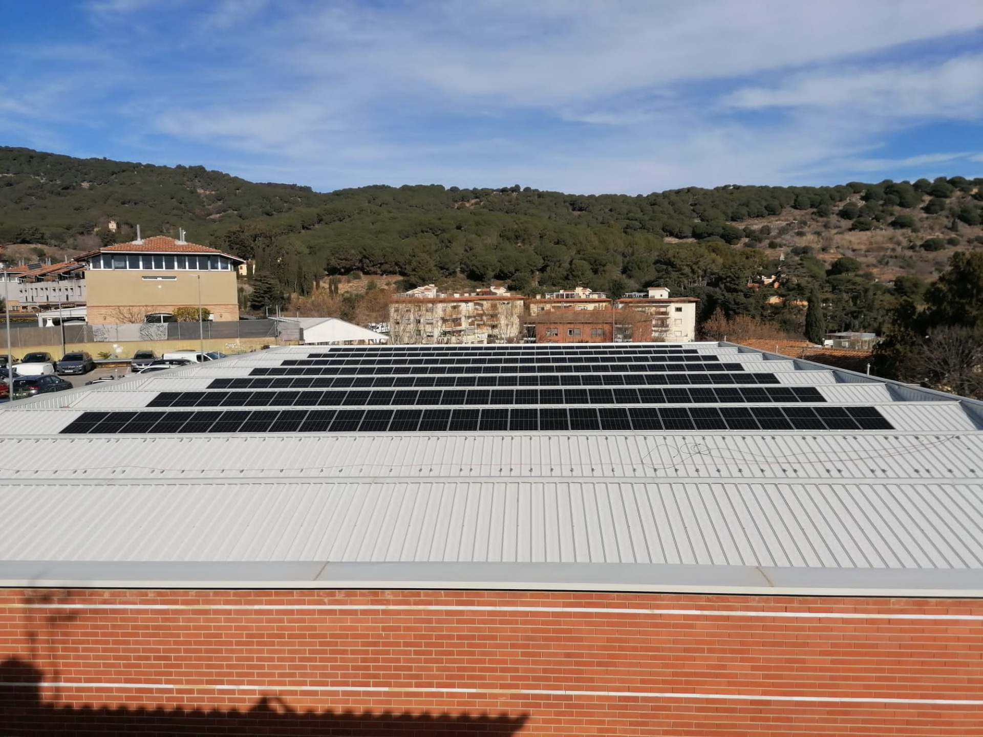 Instalació fotovoltàica de la coberta poliesportiu de Can Banús